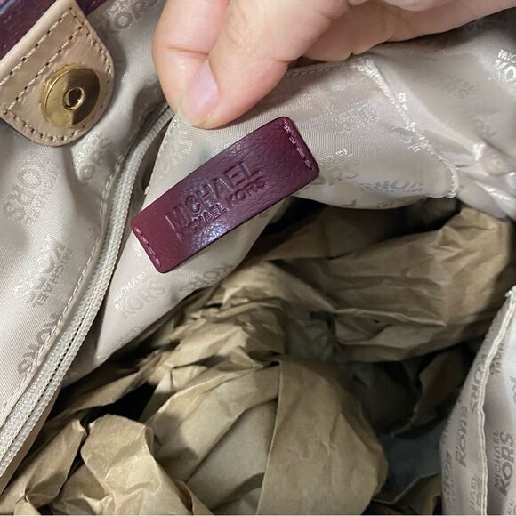 Michael Kors Claret Pebbled Leather Large Jet Set Tote Bag - Picture 5 of 10